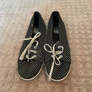 White polkadot vans